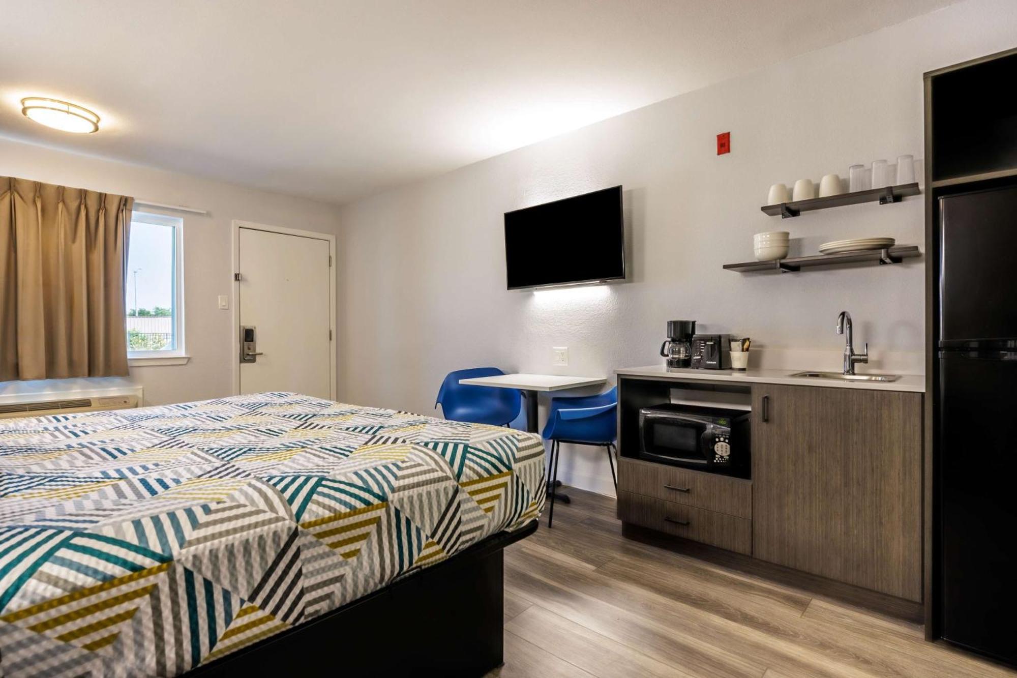 Studio 6 Fort Worth, Tx - Stockyards East Экстерьер фото