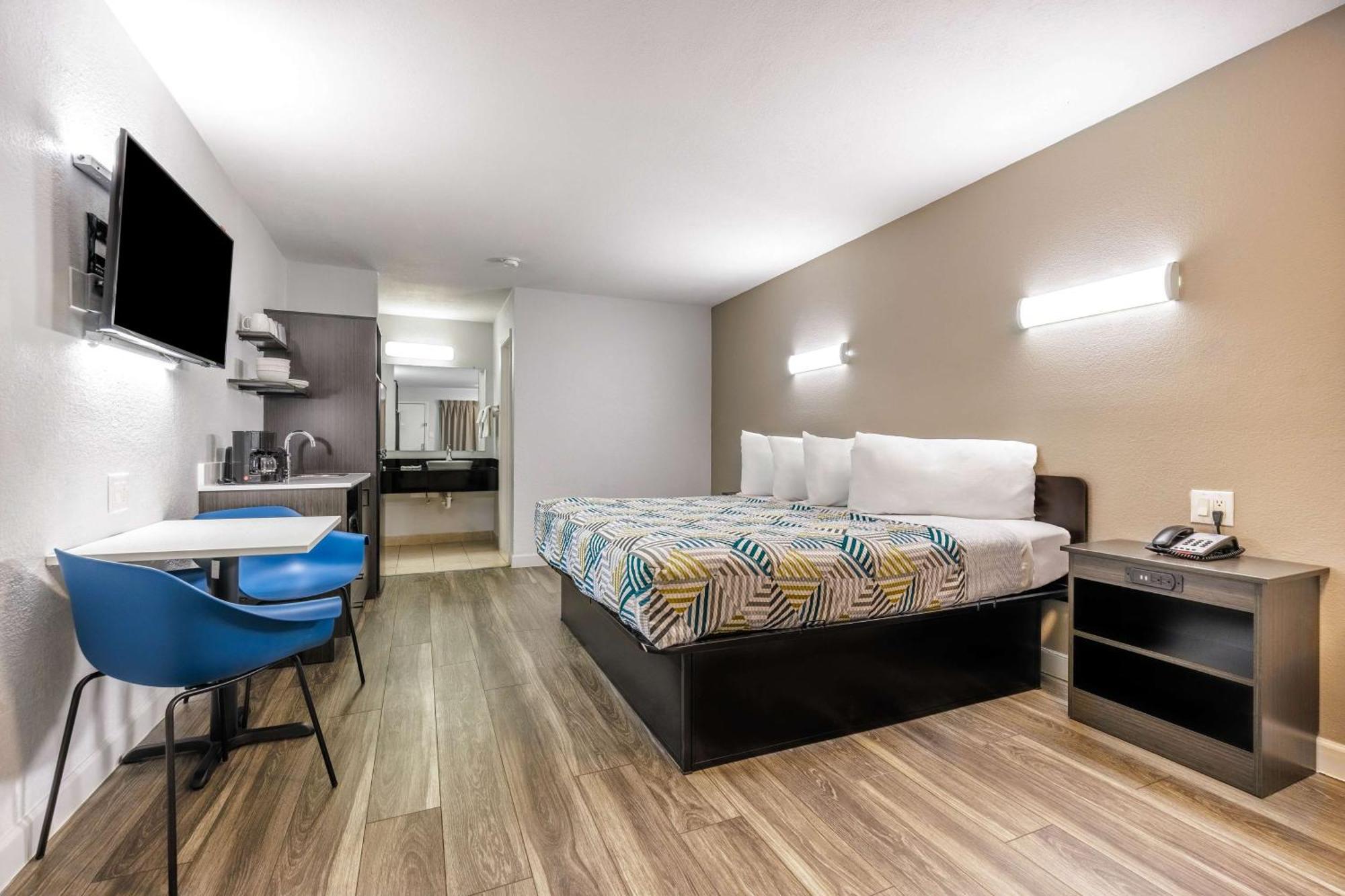 Studio 6 Fort Worth, Tx - Stockyards East Экстерьер фото
