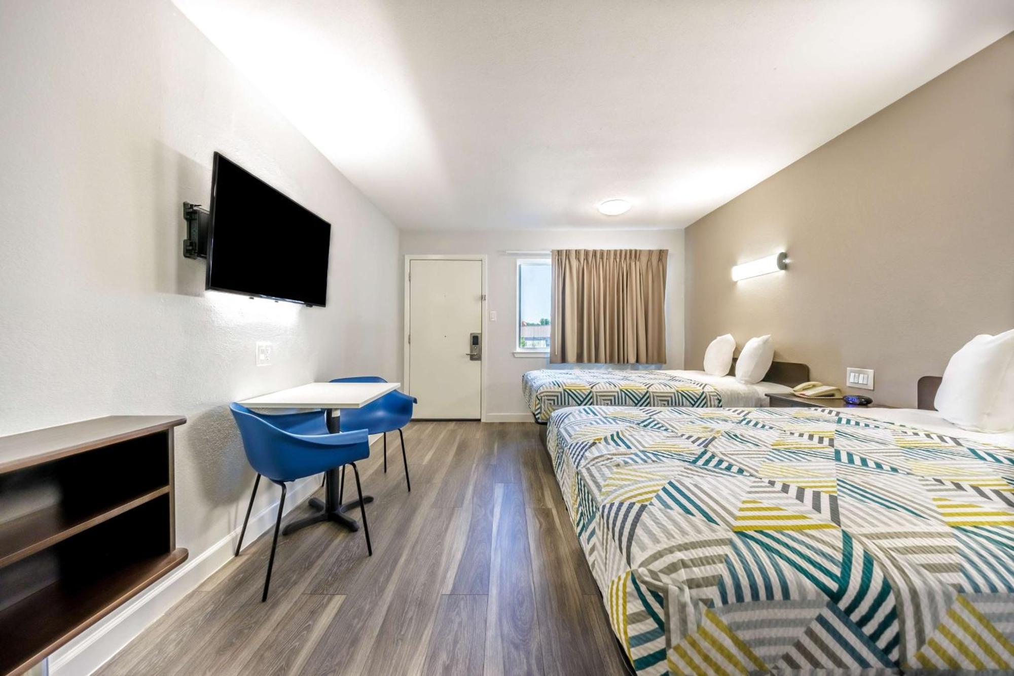 Studio 6 Fort Worth, Tx - Stockyards East Экстерьер фото