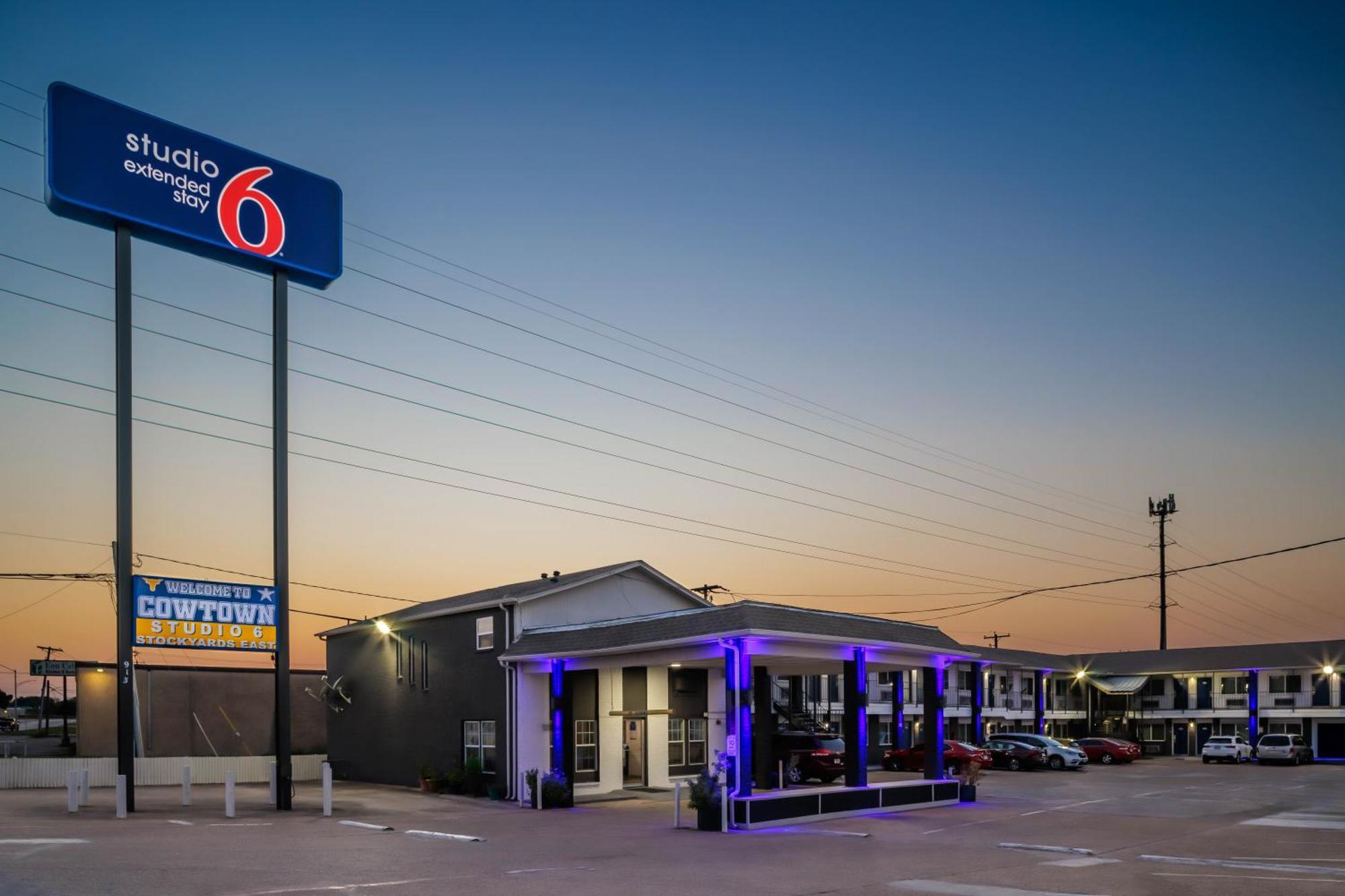 Studio 6 Fort Worth, Tx - Stockyards East Экстерьер фото